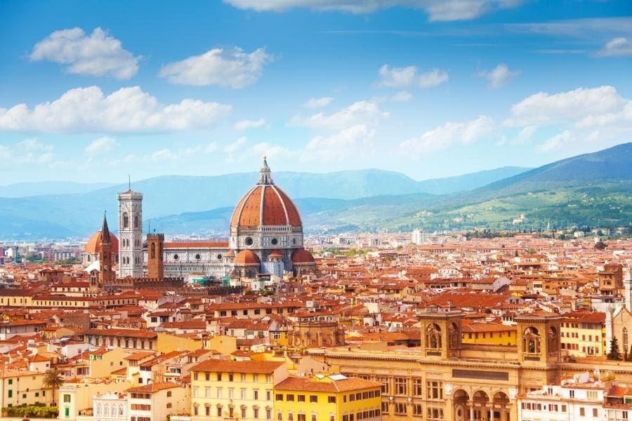 Stargazing in the home of Galileo: Tuscany & Lakes by Camper