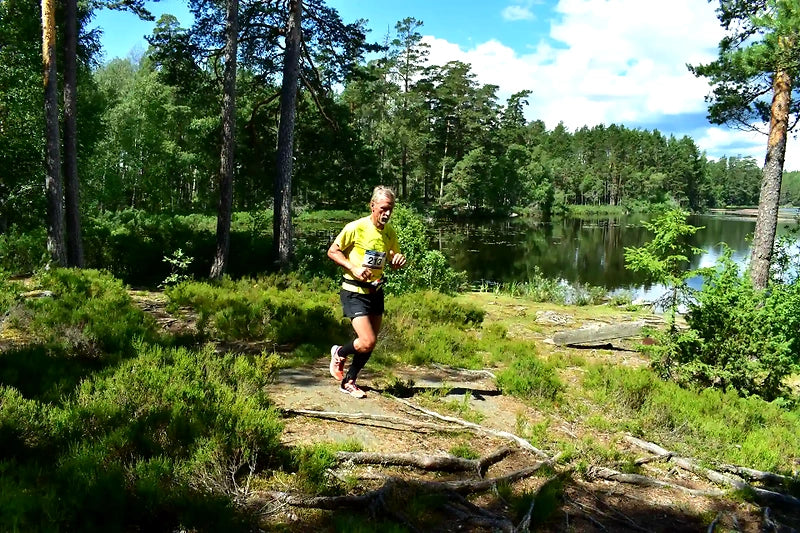 Zweden Bos Hardloopavontuur: 3 Top Strava Routes per Kampeerder 🌳🌿🔥