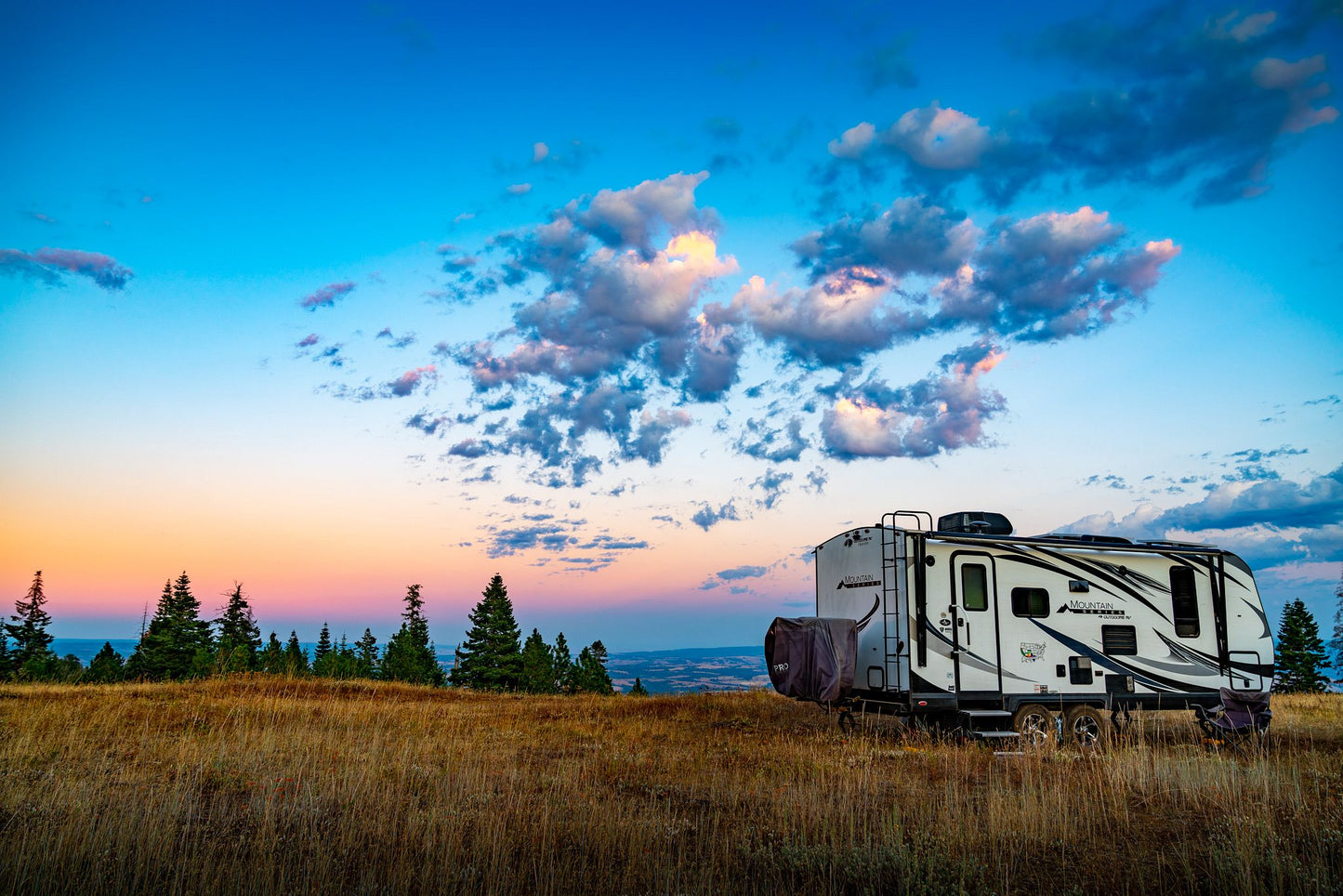 De vreugde van schilderen… in een camper