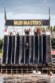 Maak een 'Mud Masters Road Trip' met vrienden of familie