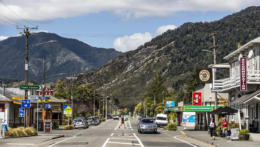 Murchison Farmstay & New Zealand's Longest Swing Bridge
