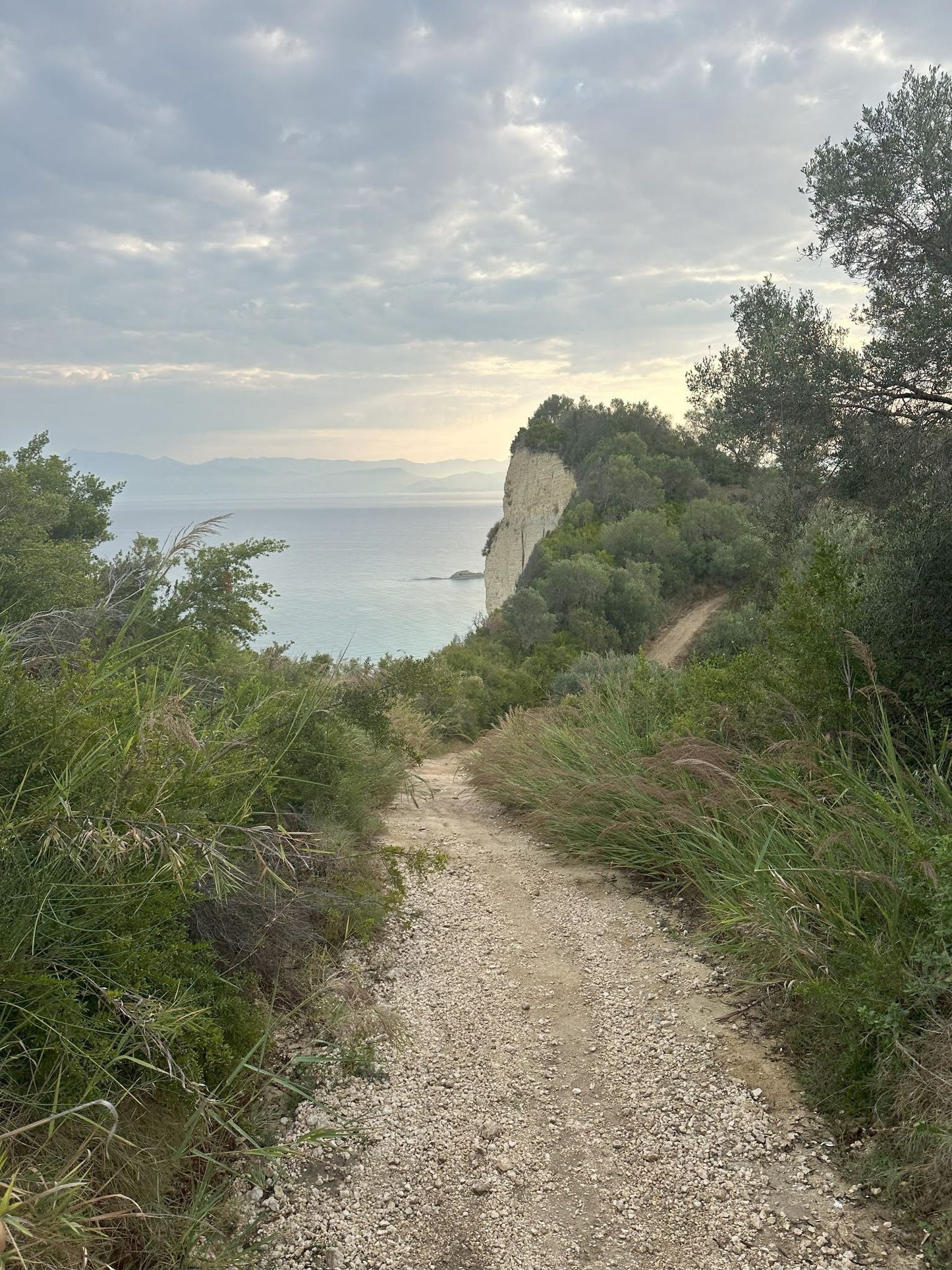 Run Greece: oude locaties, klifpaden en Olympisch stadion Run by Camper