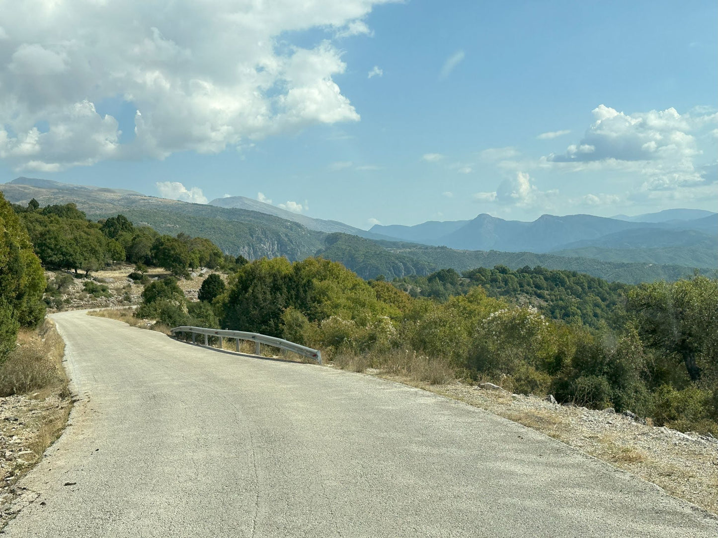 Run Greece: oude locaties, klifpaden en Olympisch stadion Run by Camper