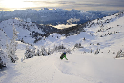 Ski-tot-de-deur-van-de-camper: skivakantie in de Canadese Rockies per camper