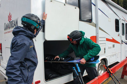 Ski-tot-de-deur-van-de-camper: skivakantie in de Canadese Rockies per camper