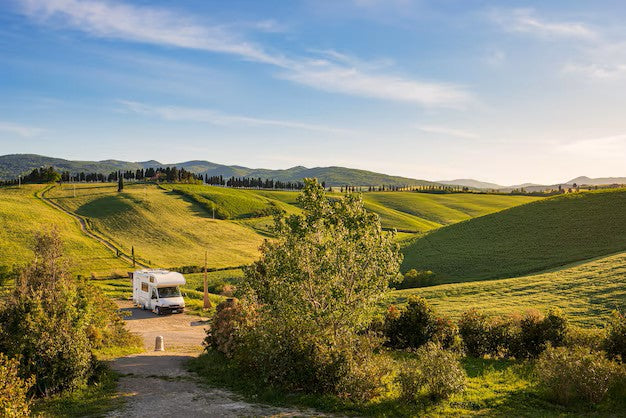 Stargazing in the home of Galileo: Tuscany & Lakes by Camper